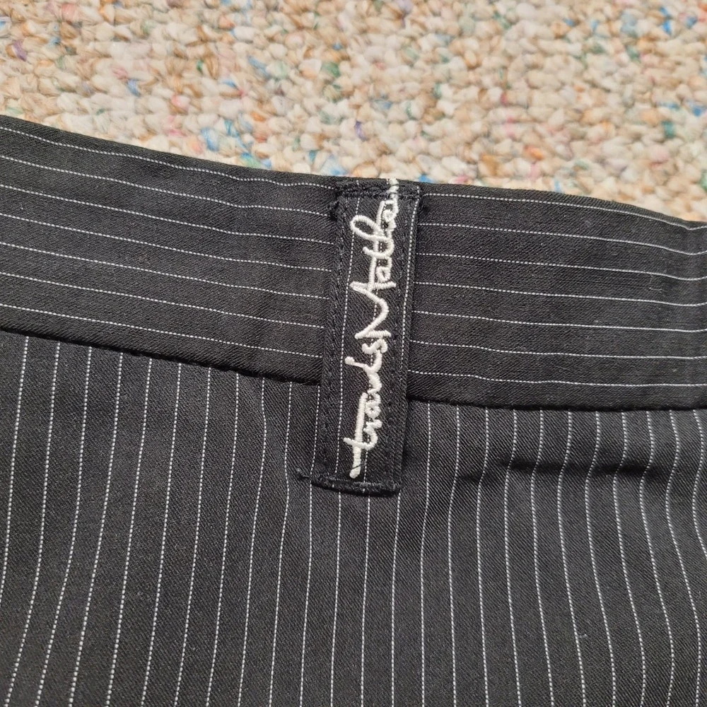 Travis Mathew Golf Shorts Mens 34 Black Pinstripe Performance Stretch Flat Front